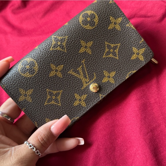 Louis Vuitton Gold and Brown Monogram Wallet - Picture 1 of 10